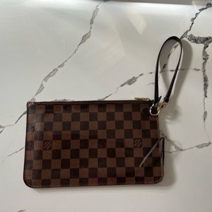 Used damier Louis Vuitton Pouchette clutch. Authentic.